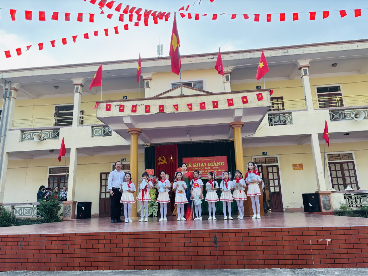 Đội van nghệ